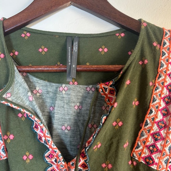 Anthropologie Embroidered Floral Boho Top Women XS Olive Green Tie Nek - Picture 3 of 7